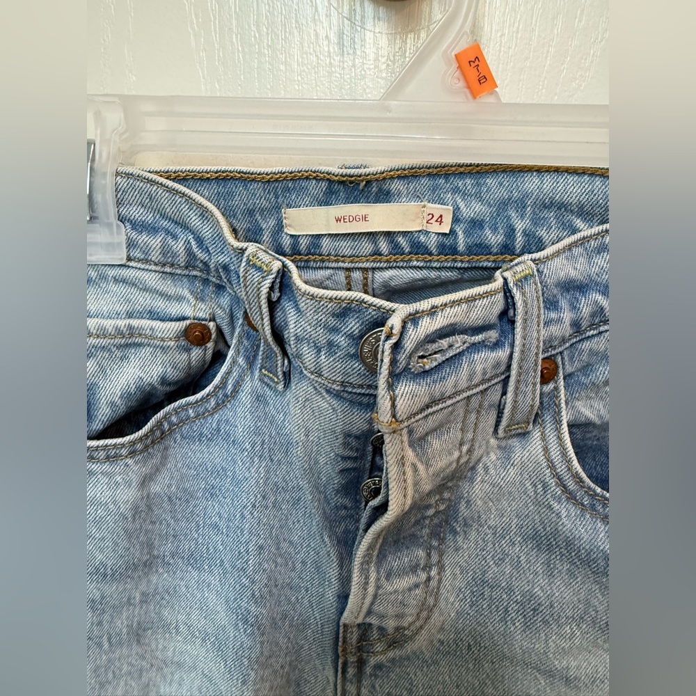 LEVI’S Wedgie Straight Leg Jeans - Picture 4 of 4